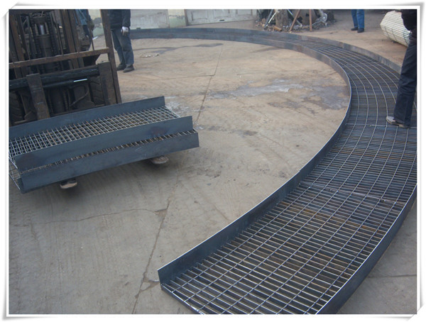 鋼格板行業(yè)發(fā)展中應(yīng)用應(yīng)用領(lǐng)域