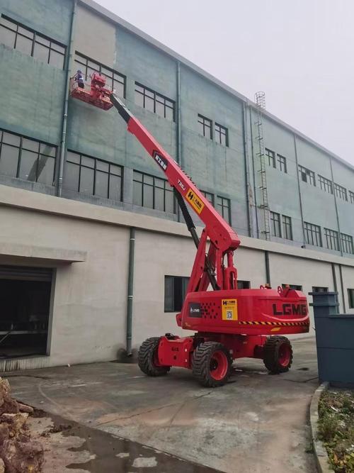 高空作業車租賃 安全、高效、靈活的現代化施工解決方案